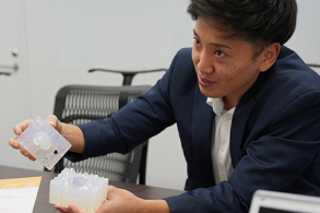 独自技術による低コスト実現